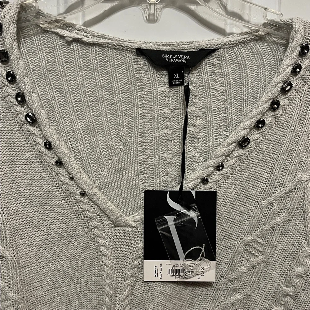 Simply Vera Vera Wang Women’s Light Heather Gray Sweater with jewels NWT - XL - Picture 3 of 10